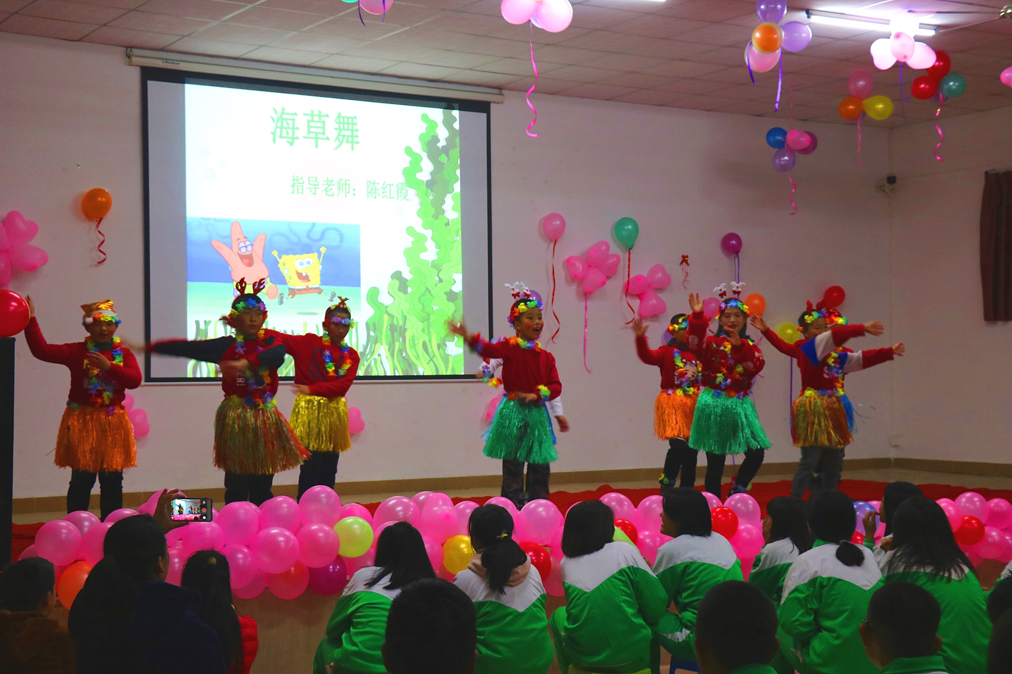 麥田2021年元旦晚會(huì)海草舞